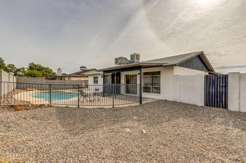 26-web-or-mls-544 e morrow dr -27