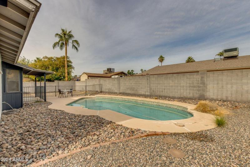 29-web-or-mls-544 e morrow dr -30
