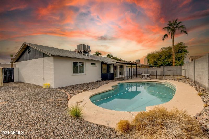 30-web-or-mls-544 e morrow dr -31
