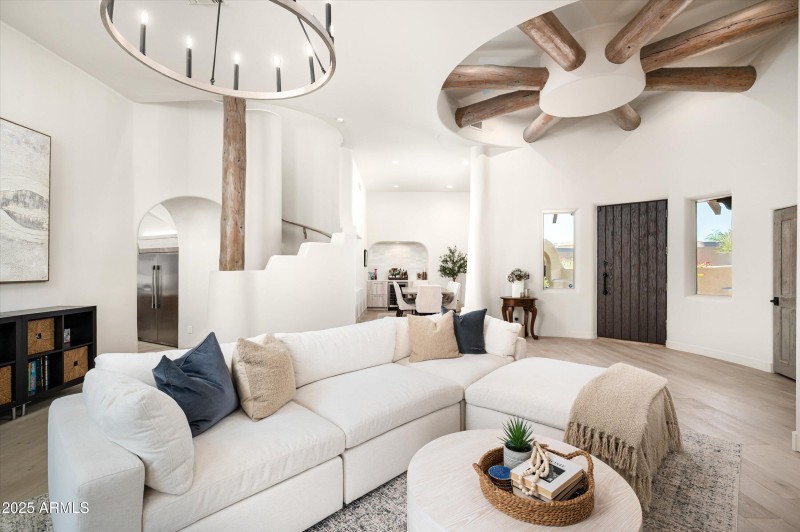 10-10918ESutherlandWay-10