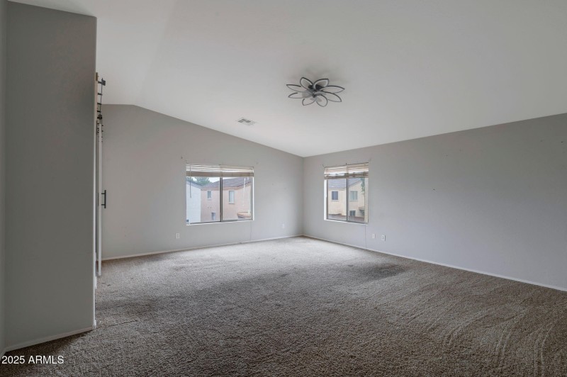 11-web-or-mls-Qp-8694