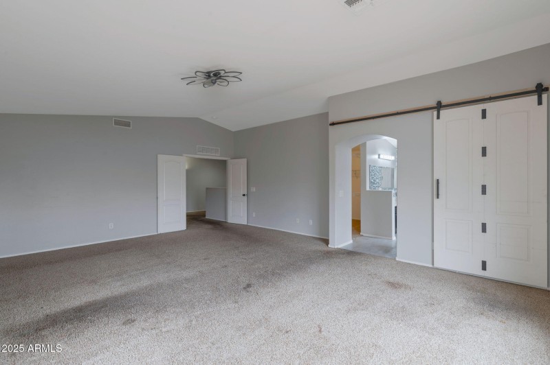 12-web-or-mls-Qp-8697