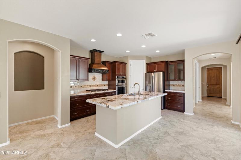 11-26735 W Oraibi Dr