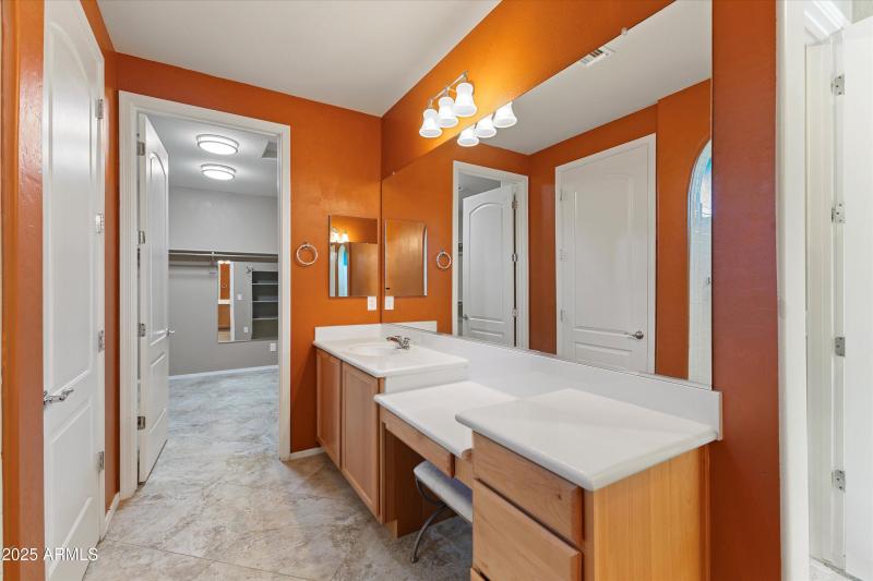22-26735 W Oraibi Dr