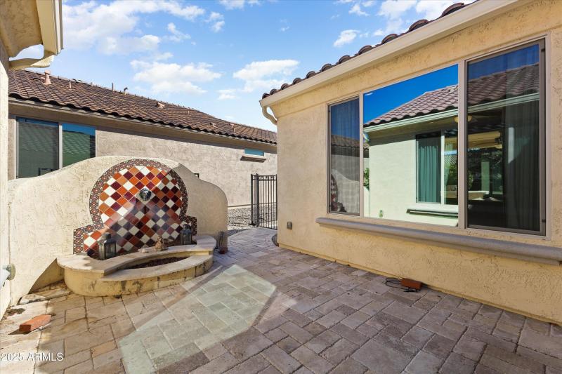 40-26735 W Oraibi Dr