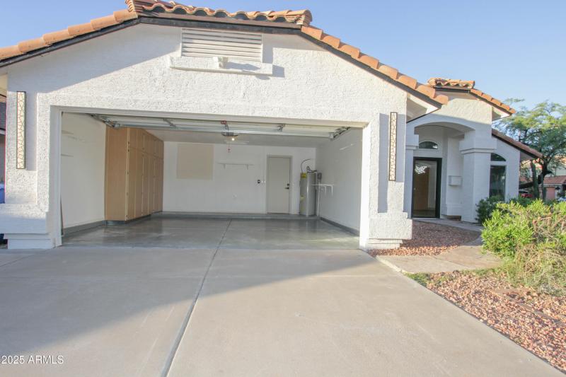 3444 E TONTO LN