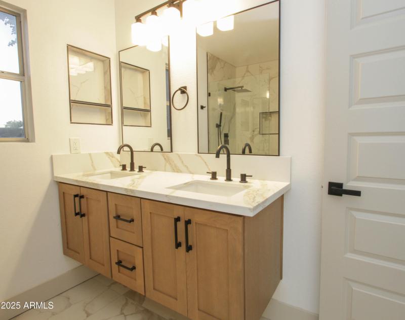 3444 E TONTO LN-30