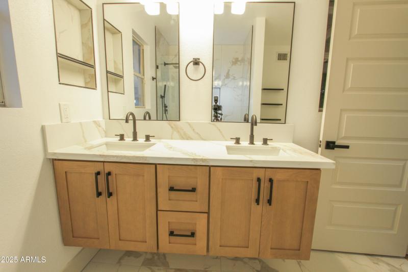 3444 E TONTO LN-31