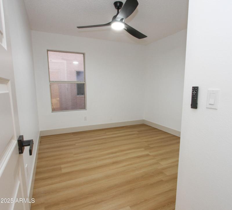3444 E TONTO LN-33