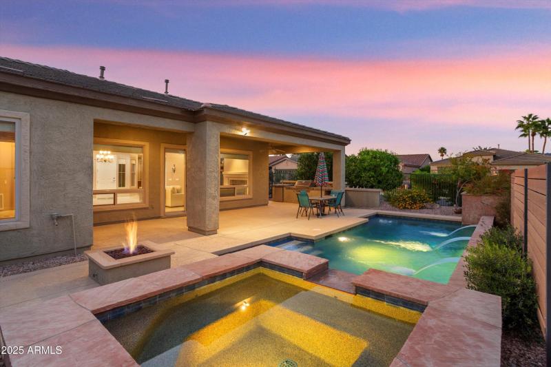 8-BACK OF HOME-SPA-POOL-GAS FIREPIT-TWLI