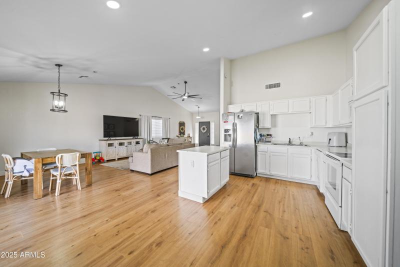 Open Kitchen