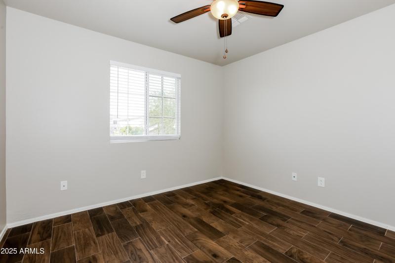 1006550.1498 E ROSEBUD DR - Bedroom_1