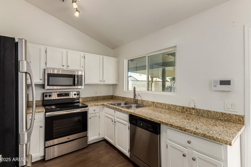 8503 W BLOOMFIELD RD