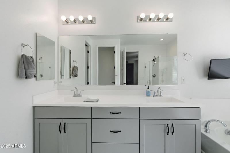 26-web-or-mls-Raymond-26