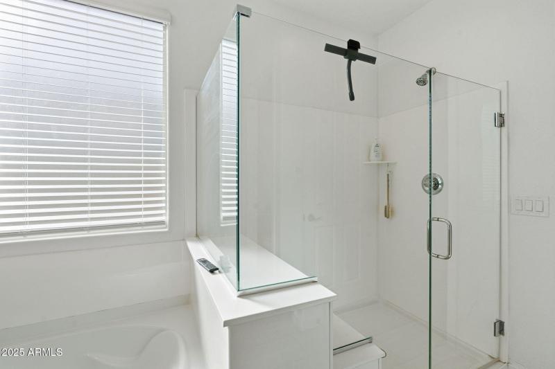27-web-or-mls-Raymond-27