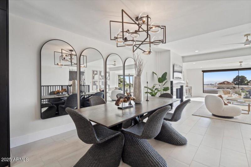 DINING FACING SOUTH