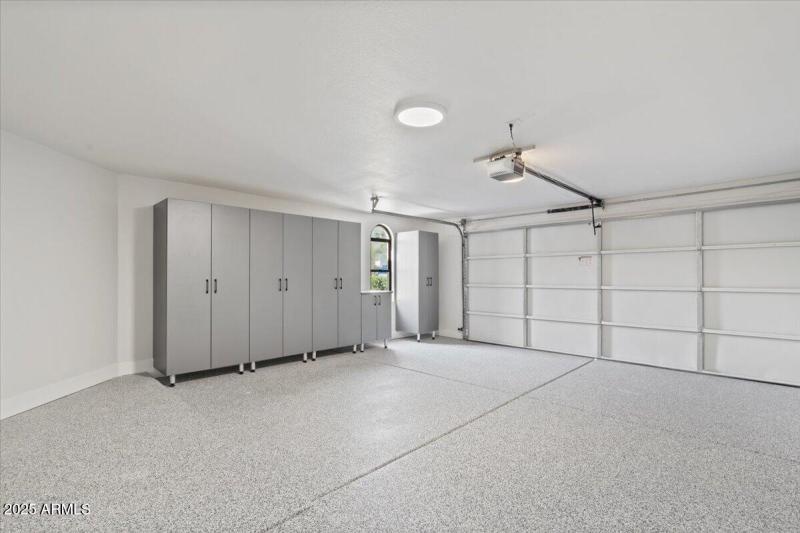 EPOXY GARAGE