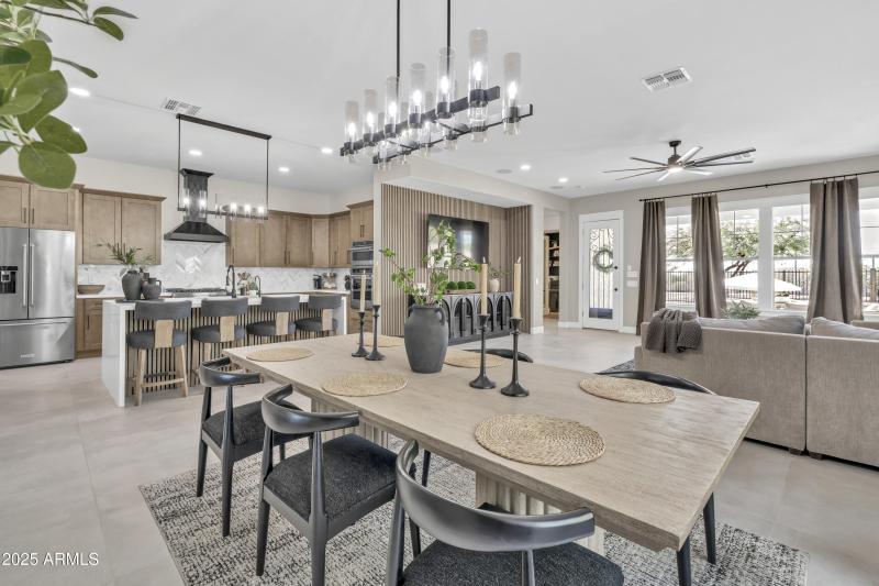 MAIN LIVING AREA