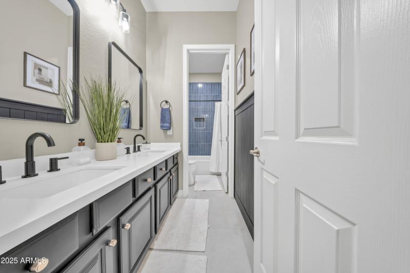 SECONDARY BATHROOM
