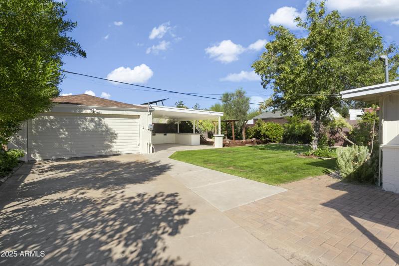 2 Car Detached Garage