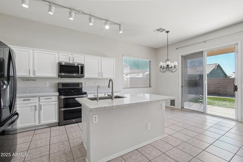 10-web-or-mls-W Ironwood St-S2010-010