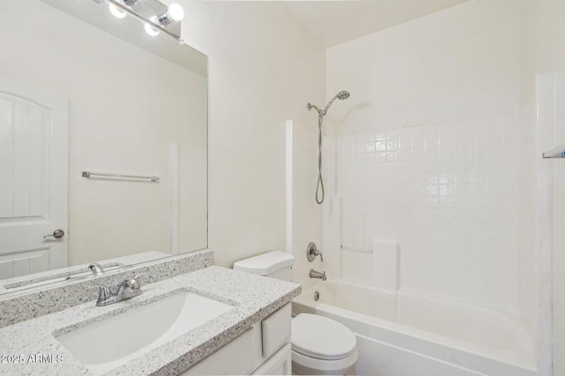 19-web-or-mls-W Ironwood St-S2010-019