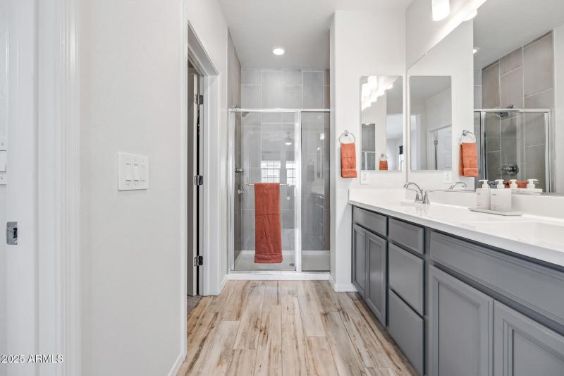 Primary En Suite