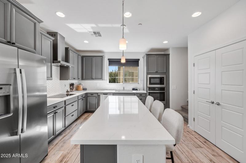 Kitchen & Pantry