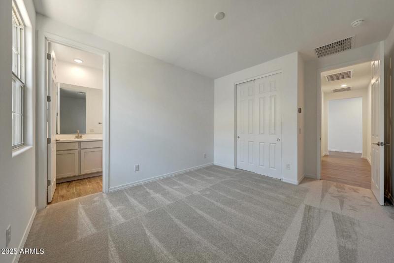 PHX_Las Ventanas_Lot 2020_Garnet_18381 M