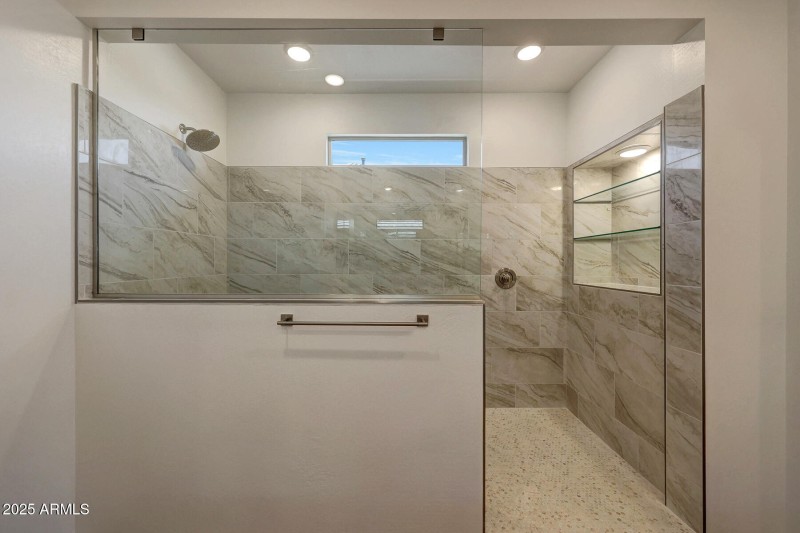 PHX_Las Ventanas_Lot 2020_Garnet_18381 M