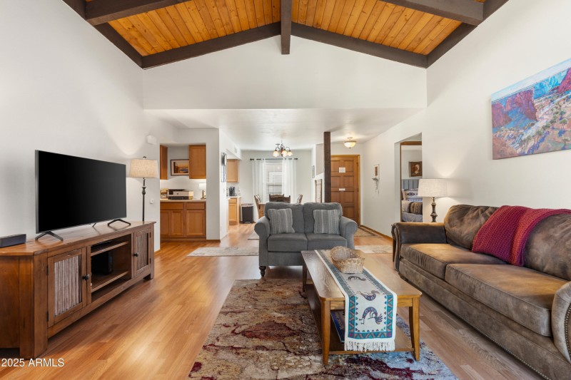 Oak Creek Estados A9 - Living Room