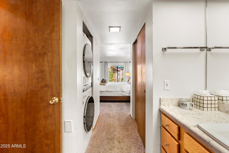 Oak Creek Estados A9 - Laundry