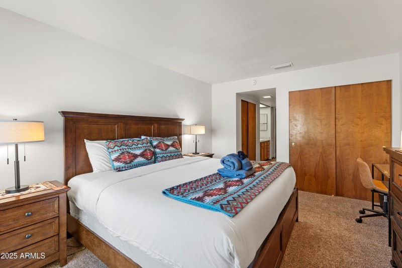 Oak Creek Estados A9 - Primary Suite