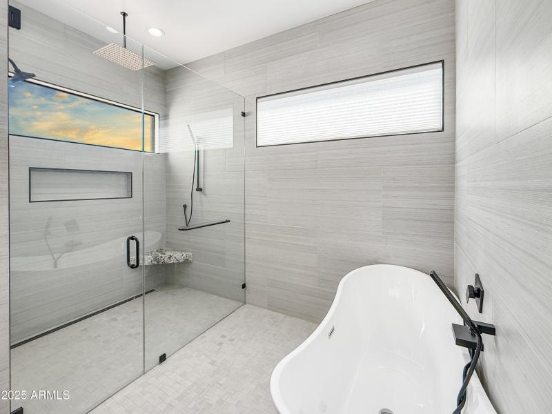 Spa Bath – Soaking Tub & Rain Shower