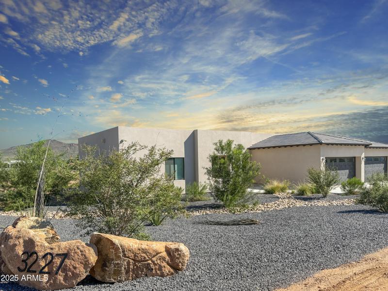 Desert Landscape & Curb Appeal