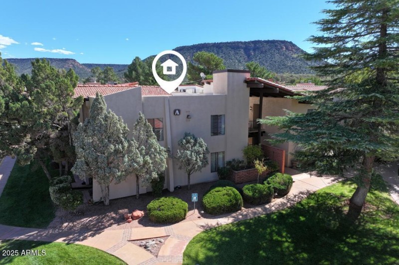 Oak Creek Estados A9 - Upstairs End Unit