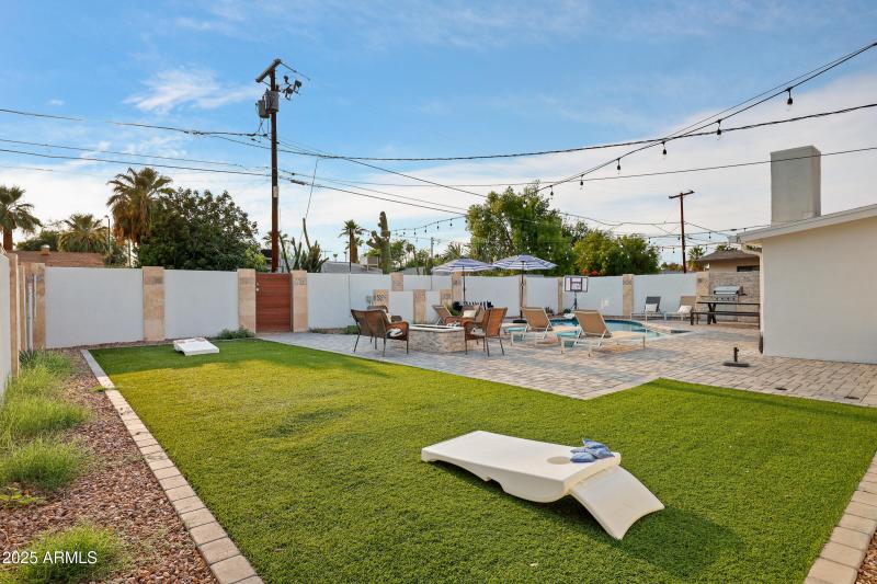 4602 N 75th St-61