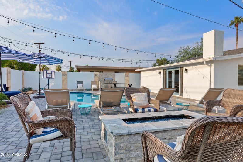 4602 N 75th St-62