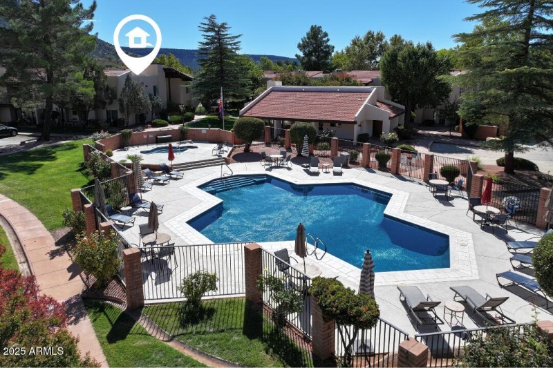 Oak Creek Estados A9 - Community Pool