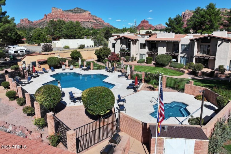 Oak Creek Estados A9 - Community Pool