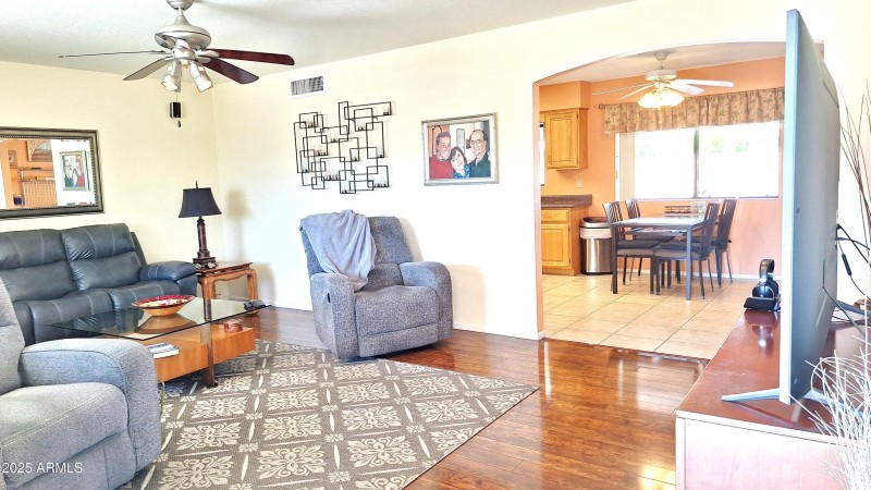 20251015_134847.jpg1