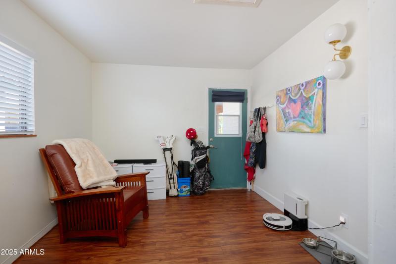 PropertyImageCo_4226N84thPl_WEB_4