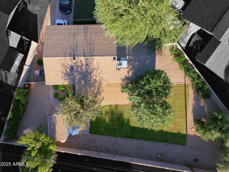 PropertyImageCo_4226N84thPl_WEB_24