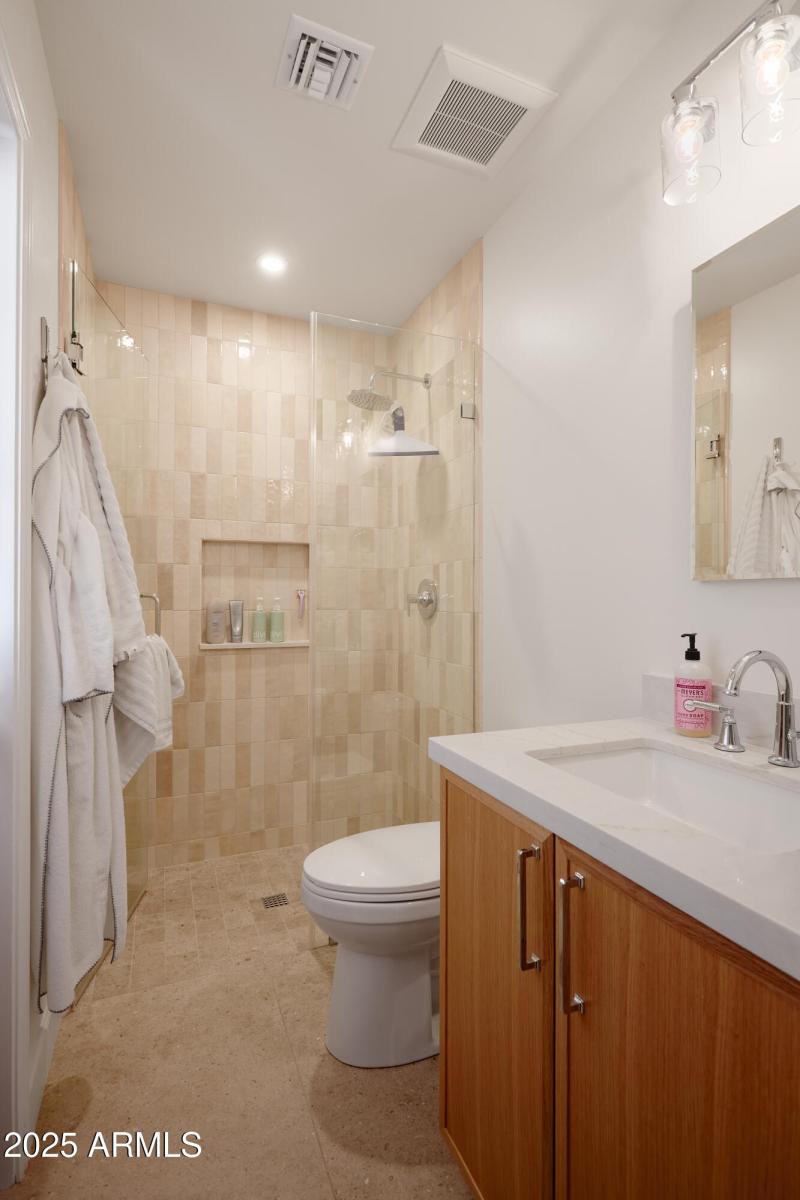 PropertyImageCo_4226N84thPl_WEB_25