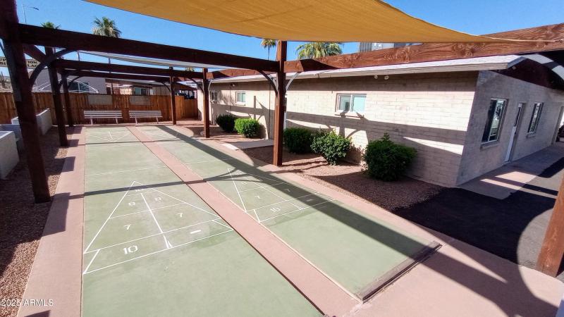 10 - Clubhouse p7