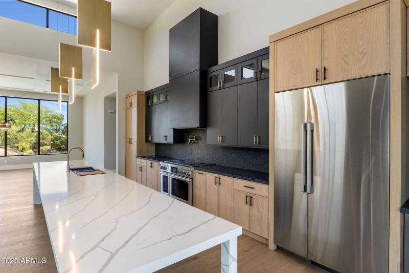 105th Kitchen:Facing Dining