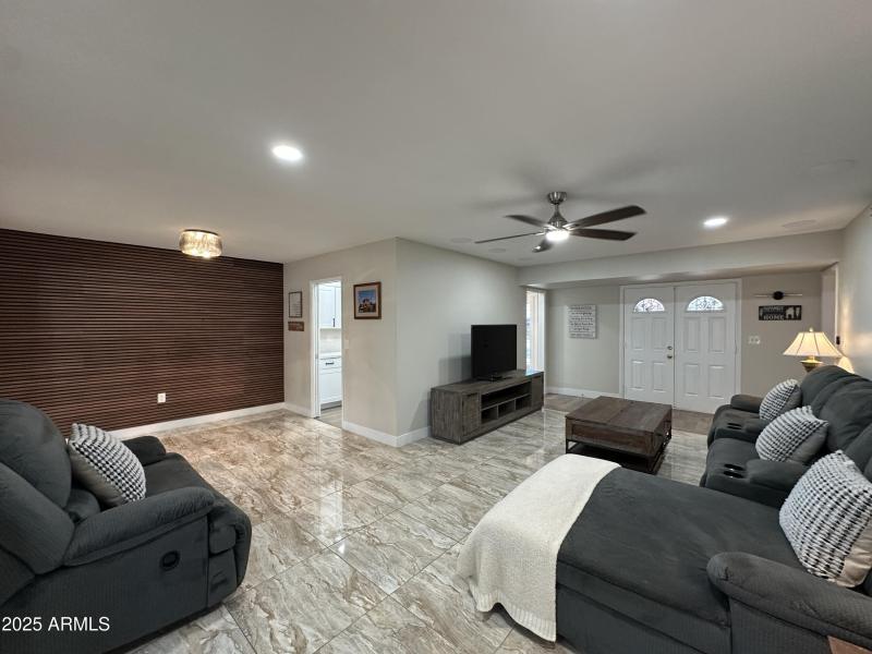 Living/Entry