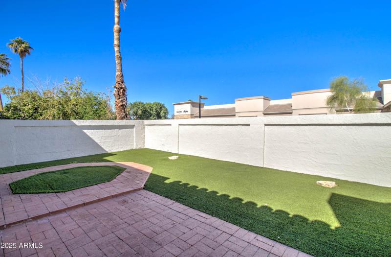 5134 E Edgemont Ave-35