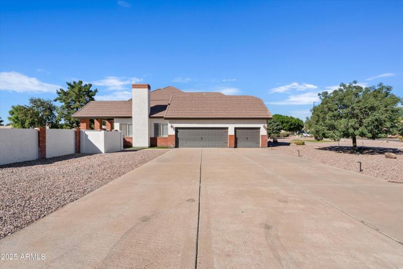 Three Car Garage
