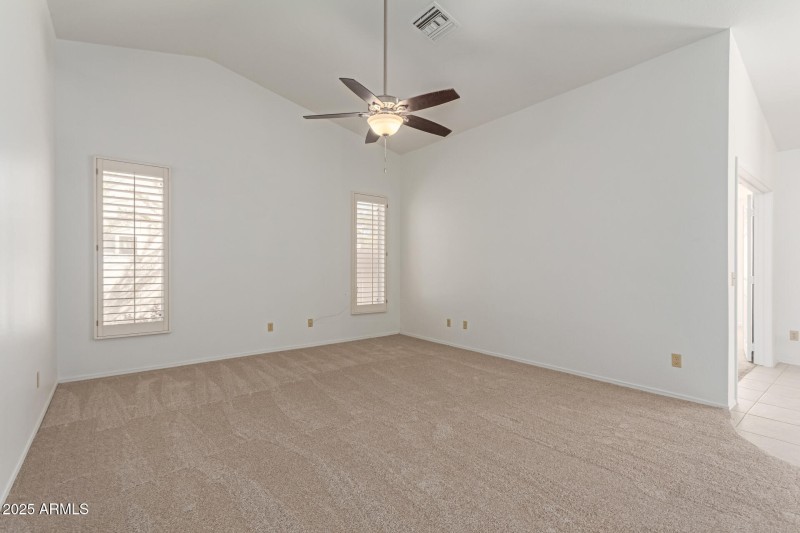 1531 E Buena Vista Dr